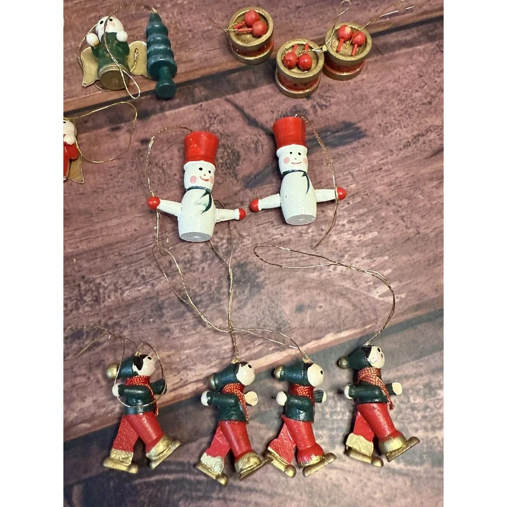 Wood Hand Crafted Vintage Christmas Ornaments Lot of 18 Mini Figurines